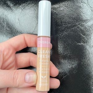 COVERGIRL Clean Fresh Hydrating Concealer Fair/Light Pale 330